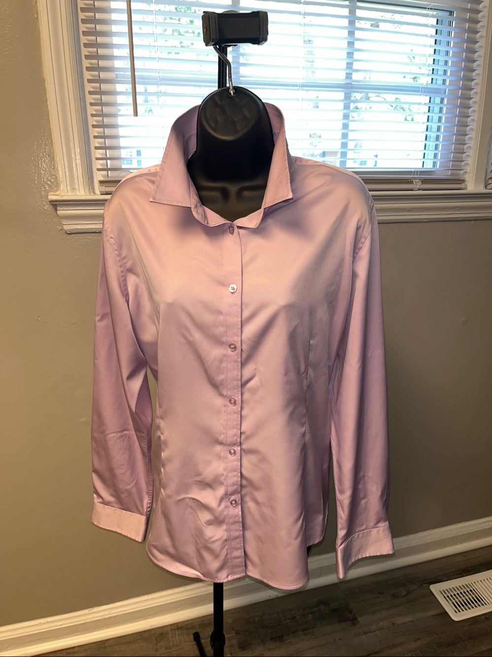 JVER Classic Women's Button-Up Shirt in Light violet